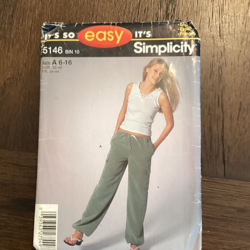 Simplicity Women's Sewing Patterns Collection - image 8